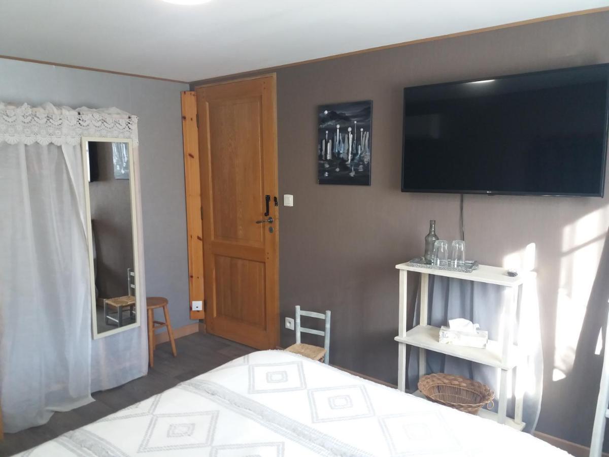 Chambre D'Hotes Hola Laval  Bagian luar foto