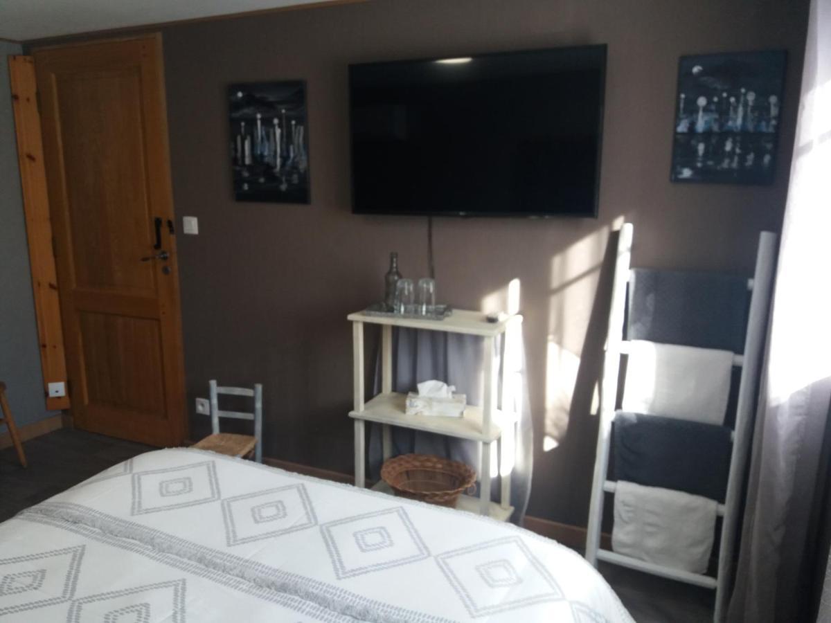 Chambre D'Hotes Hola Laval  Bagian luar foto
